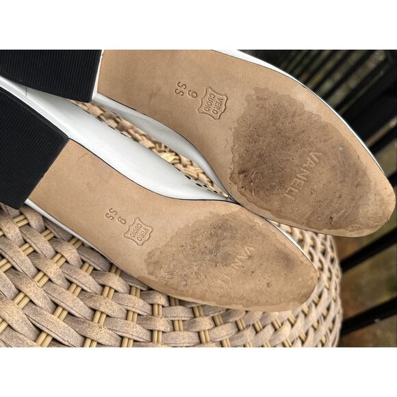 VANELI Slip-on Oxfords Womens 9 SS Narrow White Soft Leather Low Heels Cut Out - Picture 13 of 16